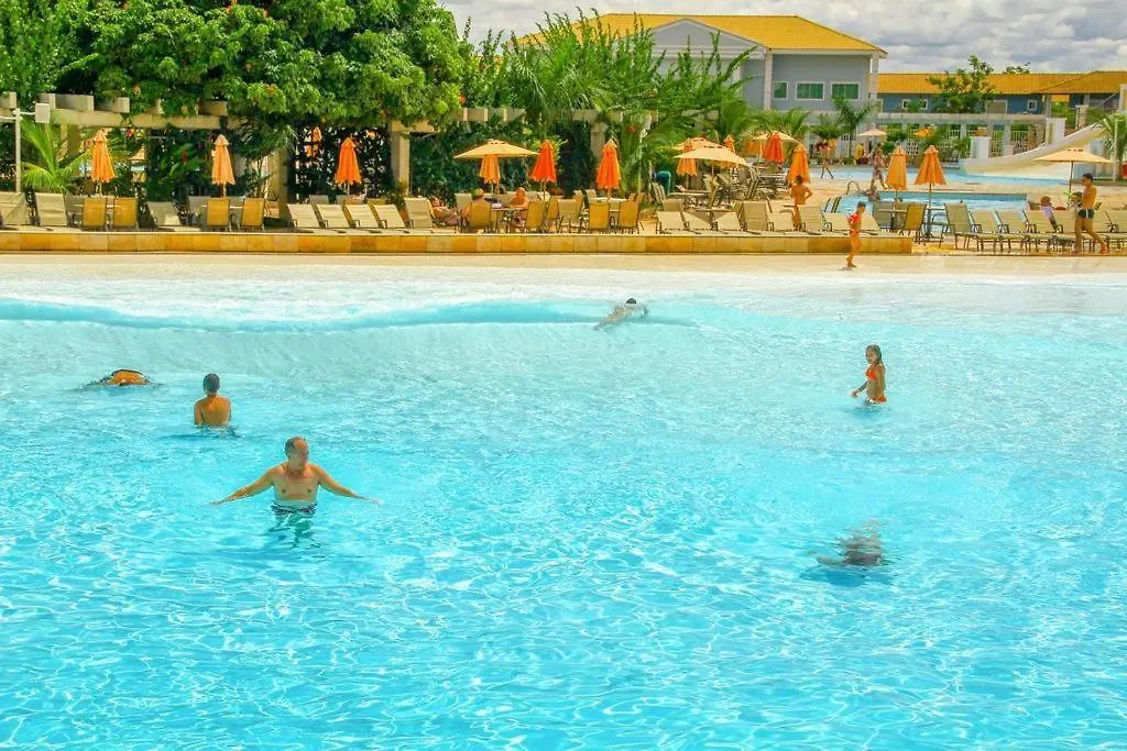 Lacqua diroma com fogão, geladeira, micro-ondas, Park aquático 24h, acomoda até 5 pessoas Caldas Novas
